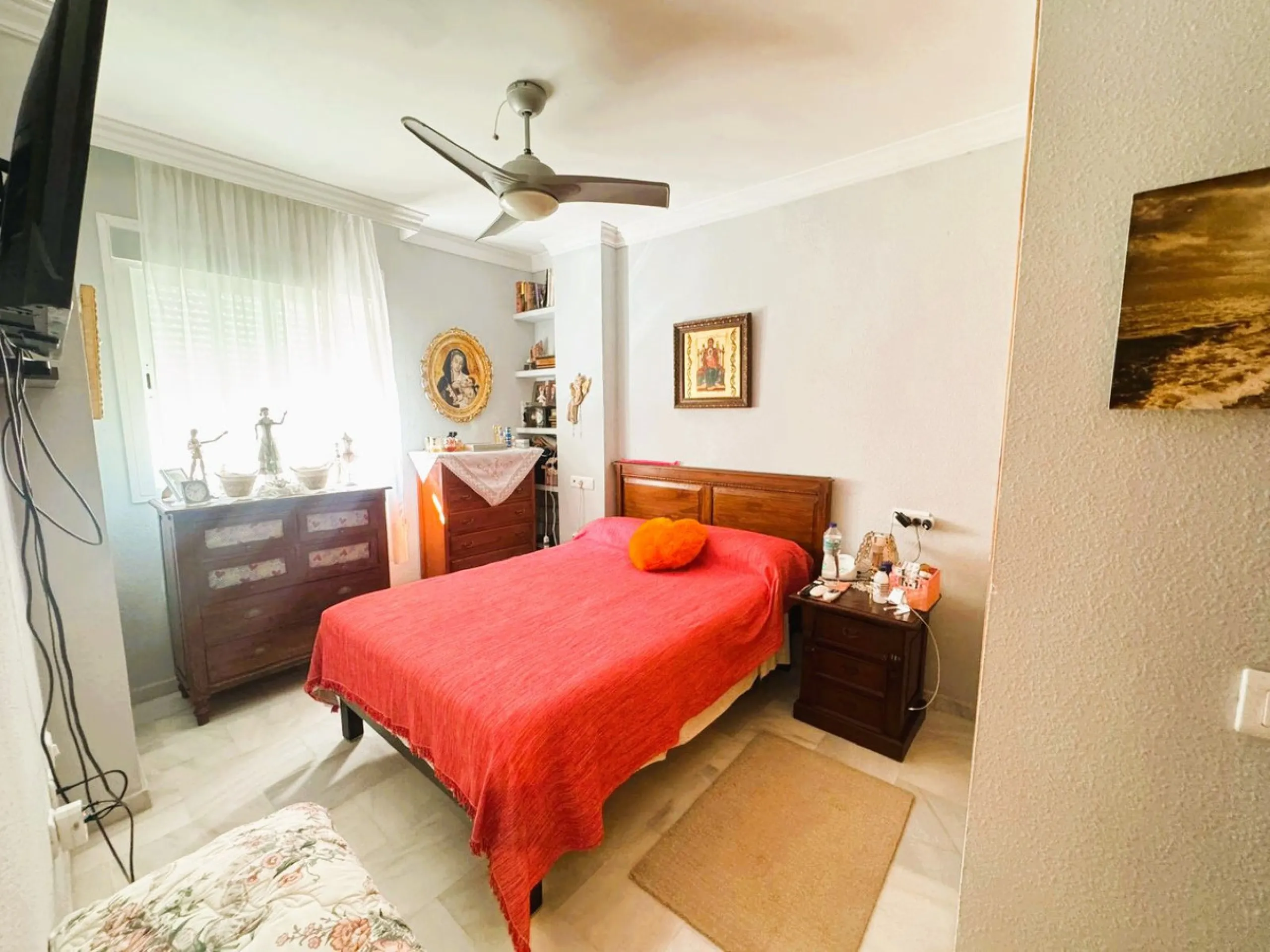 ???? Flat in Las Lagunas – 3 Bedrooms with Garage and Storage Room