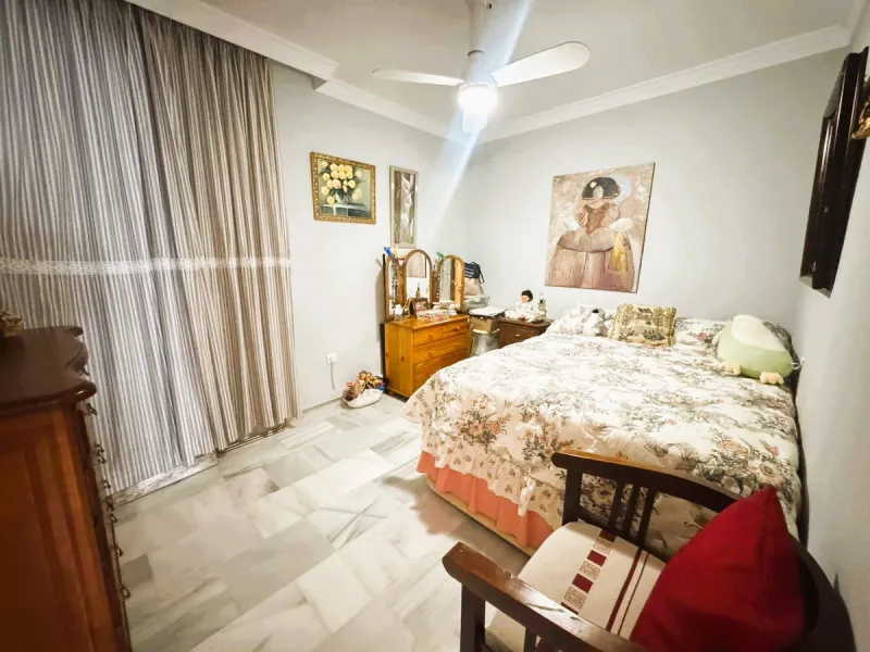???? Flat in Las Lagunas – 3 Bedrooms with Garage and Storage Room