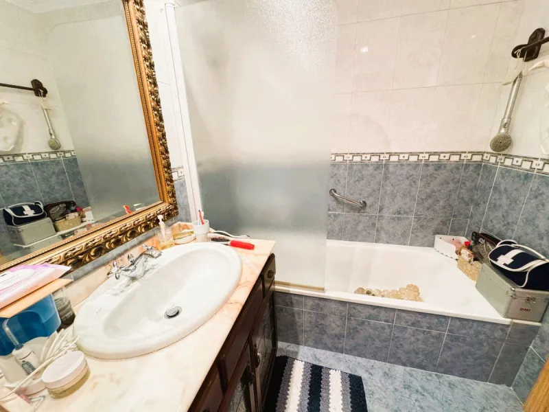 ???? Flat in Las Lagunas – 3 Bedrooms with Garage and Storage Room
