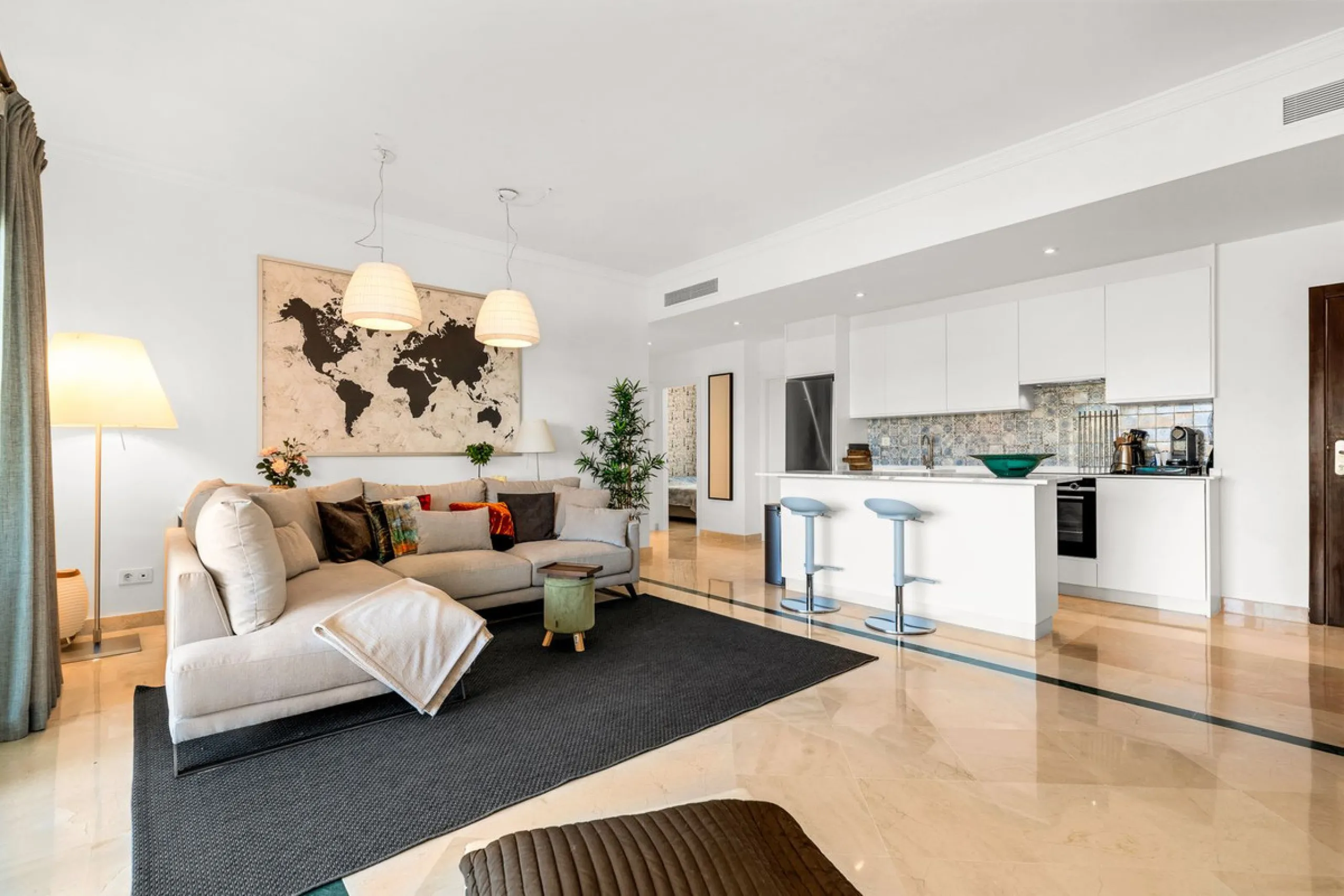 Andalucian style living with a modern twist within the popular urbanisation Paraiso Pueblo.