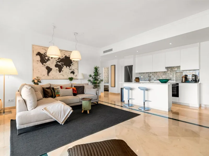 Andalucian style living with a modern twist within the popular urbanisation Paraiso Pueblo.