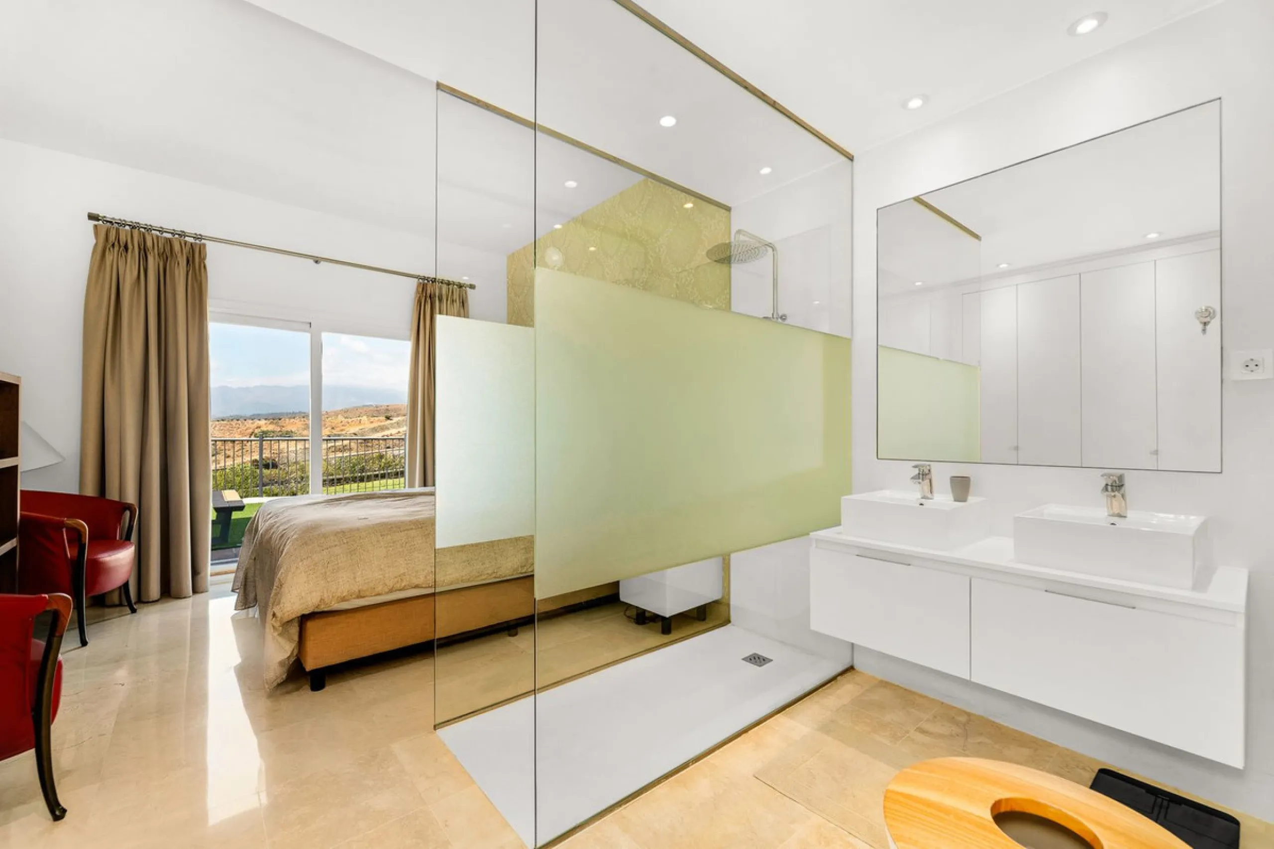 Andalucian style living with a modern twist within the popular urbanisation Paraiso Pueblo.