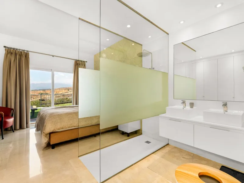 Andalucian style living with a modern twist within the popular urbanisation Paraiso Pueblo.