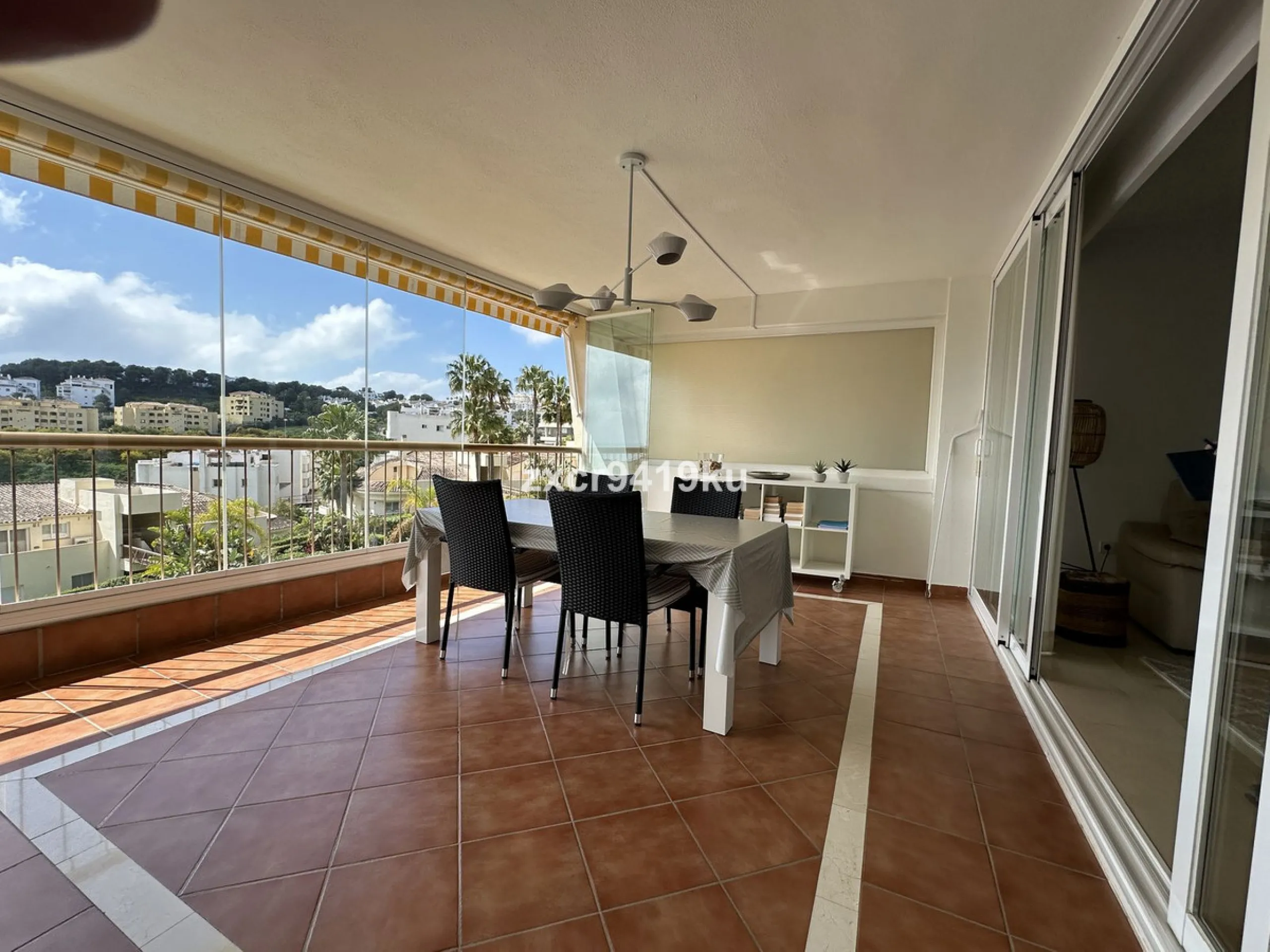 Apartment - Middle Floor Apartment в продаже в Mijas, Málaga. В доме 2 спален и 2 ванных комнат. Площадь дома 122 м²