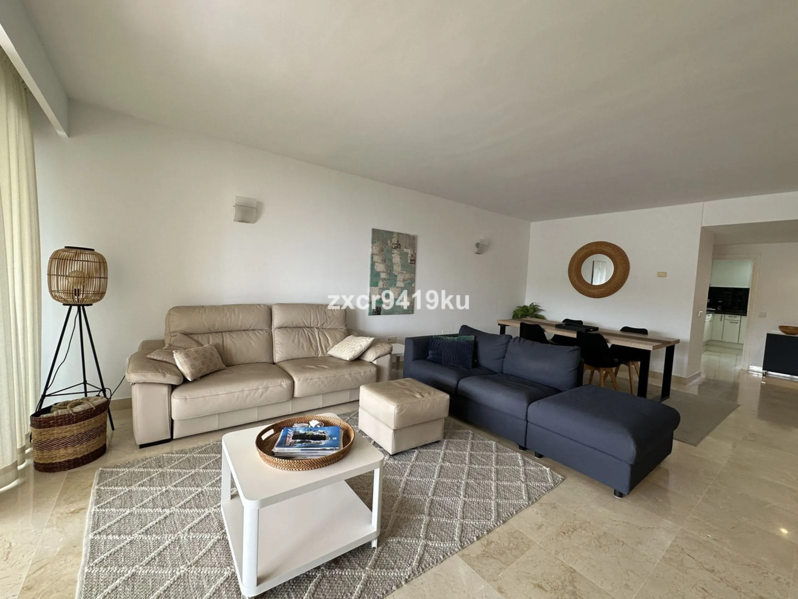 Apartment - Middle Floor Apartment в продаже в Mijas, Málaga. В доме 2 спален и 2 ванных комнат. Площадь дома 122 м²