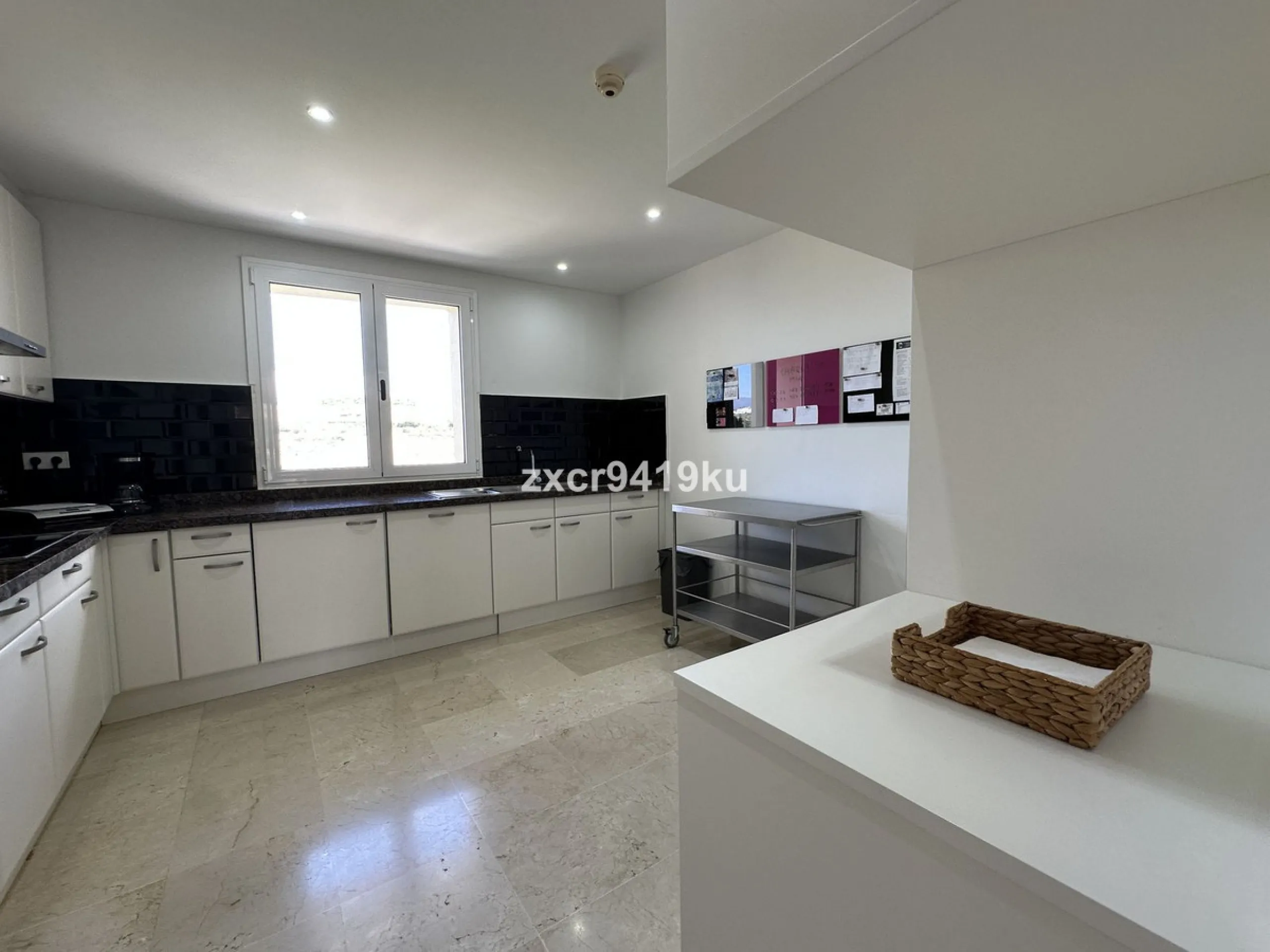 Apartment - Middle Floor Apartment в продаже в Mijas, Málaga. В доме 2 спален и 2 ванных комнат. Площадь дома 122 м²