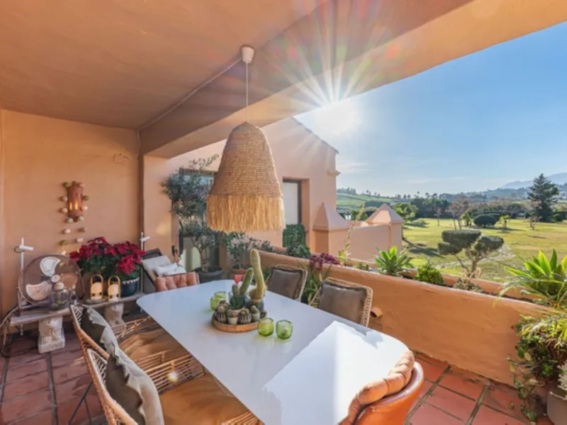 STUNNING PENTHOUSE WITH LARGE TERRACE NEXT TO THE GOLF COURSE