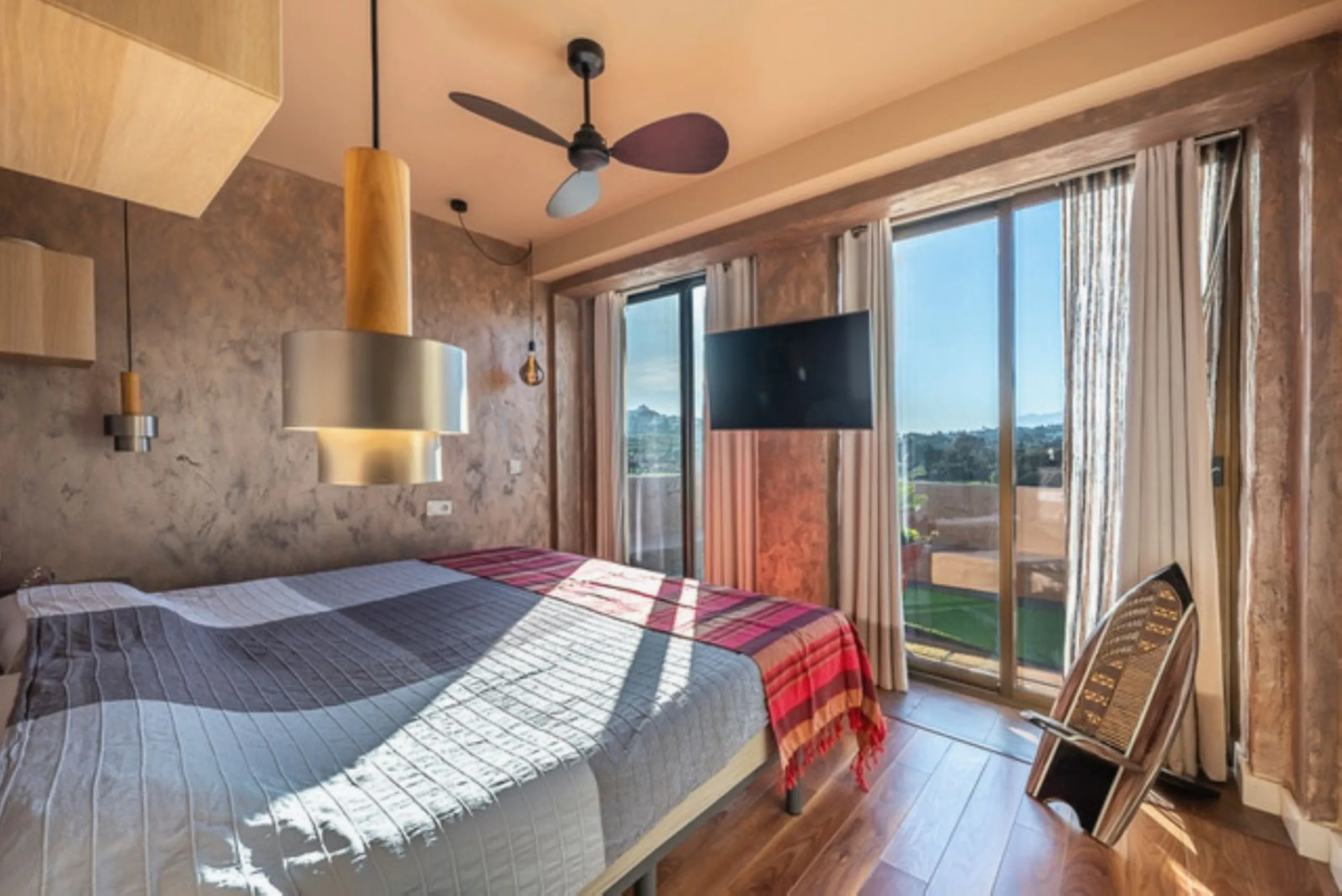 STUNNING PENTHOUSE WITH LARGE TERRACE NEXT TO THE GOLF COURSE