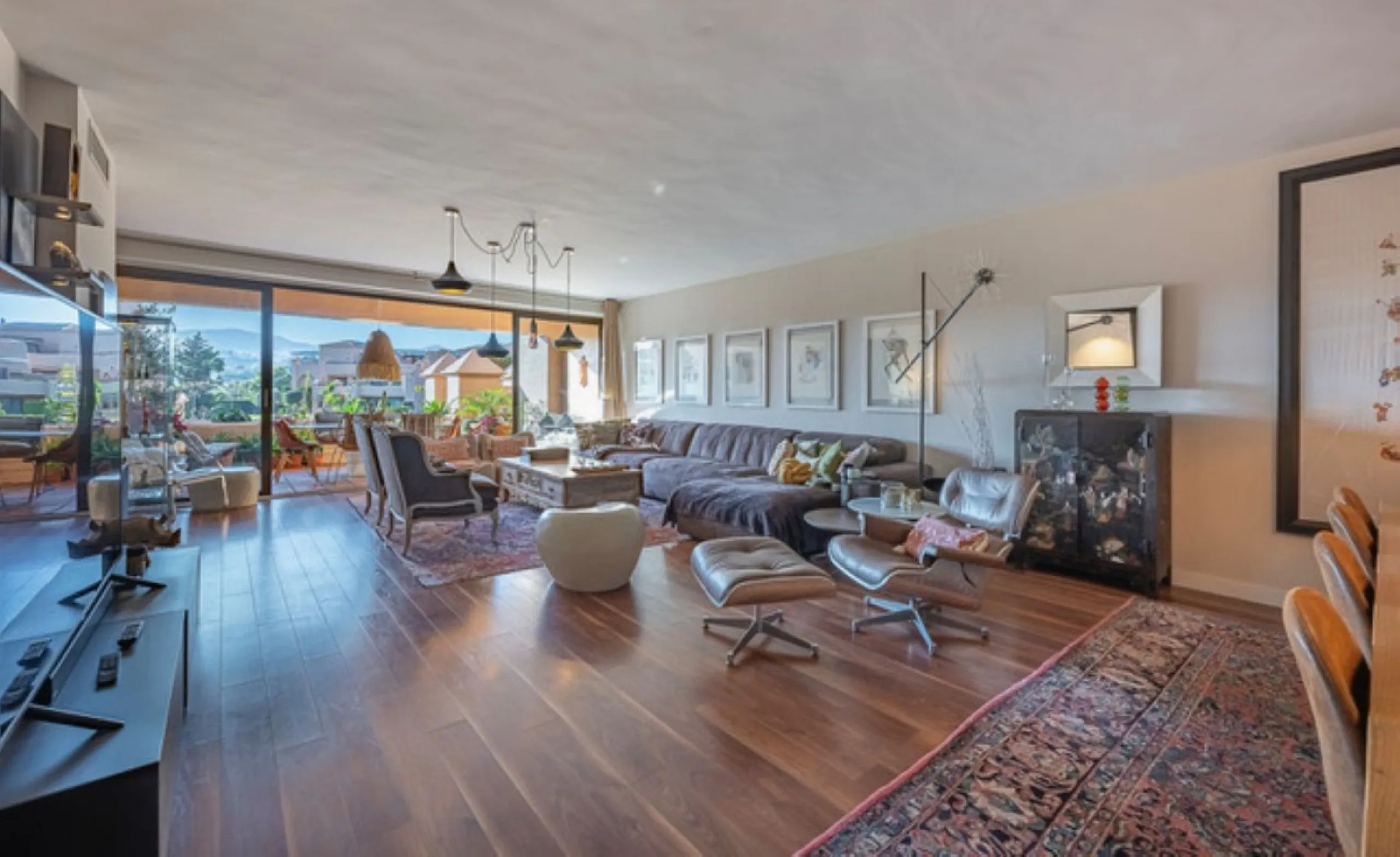 STUNNING PENTHOUSE WITH LARGE TERRACE NEXT TO THE GOLF COURSE