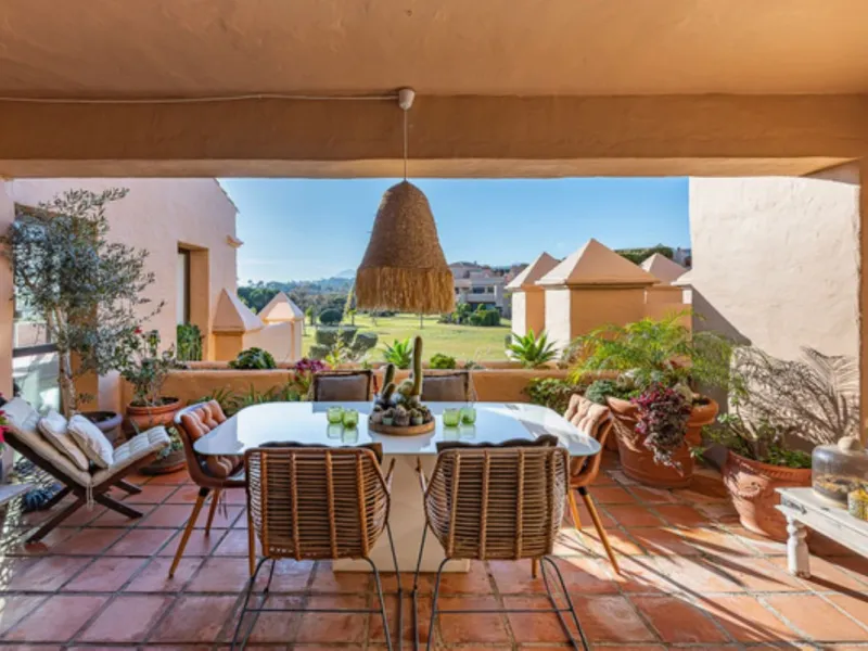 STUNNING PENTHOUSE WITH LARGE TERRACE NEXT TO THE GOLF COURSE