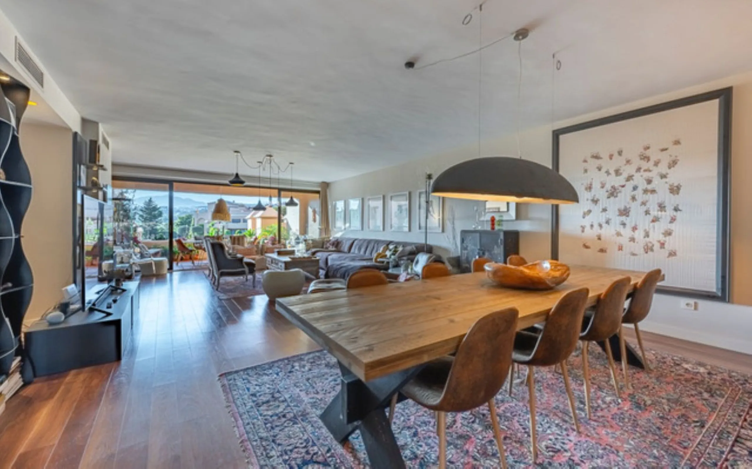 STUNNING PENTHOUSE WITH LARGE TERRACE NEXT TO THE GOLF COURSE