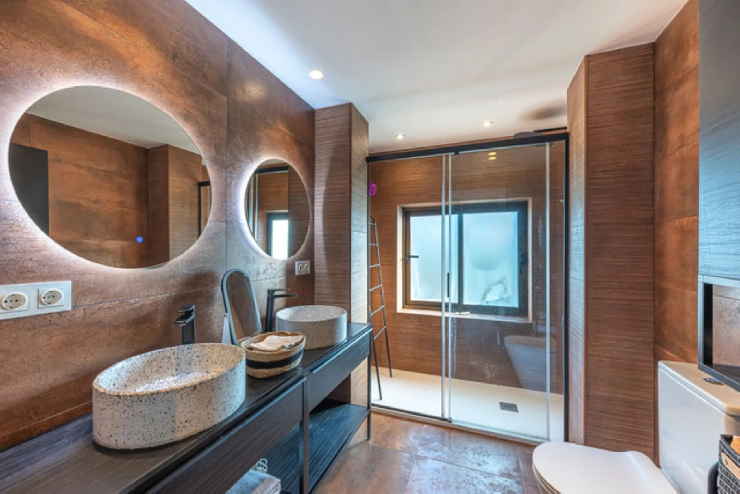 STUNNING PENTHOUSE WITH LARGE TERRACE NEXT TO THE GOLF COURSE