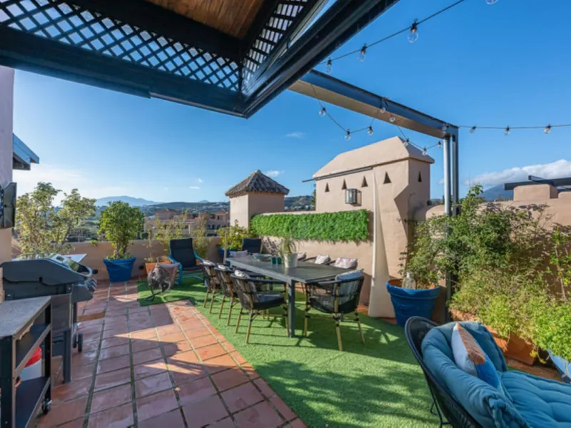 STUNNING PENTHOUSE WITH LARGE TERRACE NEXT TO THE GOLF COURSE