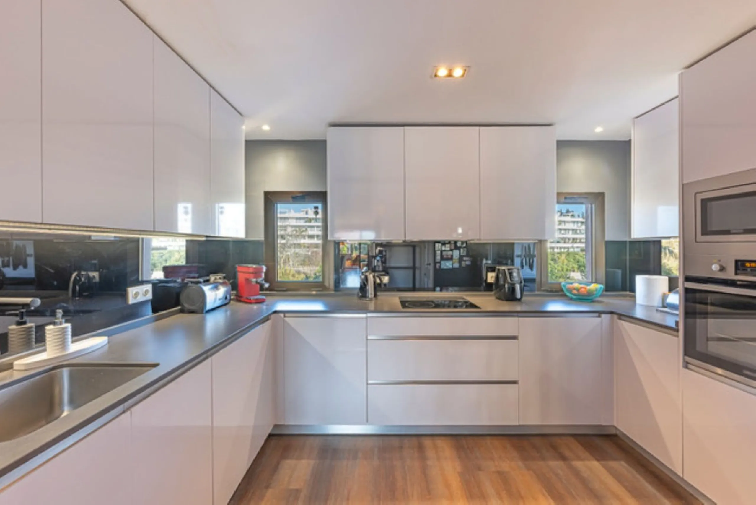 STUNNING PENTHOUSE WITH LARGE TERRACE NEXT TO THE GOLF COURSE