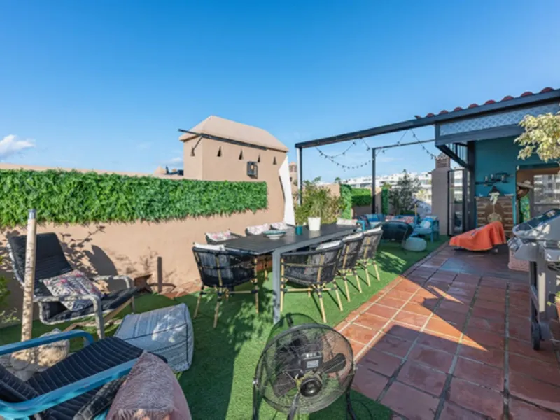 STUNNING PENTHOUSE WITH LARGE TERRACE NEXT TO THE GOLF COURSE