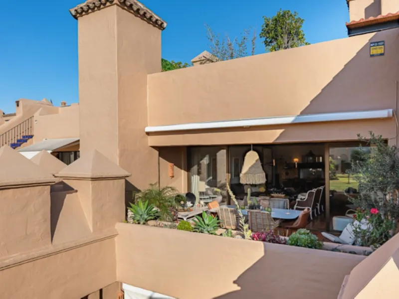 STUNNING PENTHOUSE WITH LARGE TERRACE NEXT TO THE GOLF COURSE