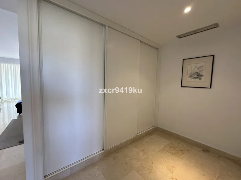Apartment - Middle Floor Apartment в продаже в Mijas, Málaga. В доме 2 спален и 2 ванных комнат. Площадь дома 122 м²
