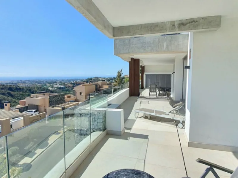 Sensational 3 bedroom corner apartment in Real de la Quinta Quercus Phase
