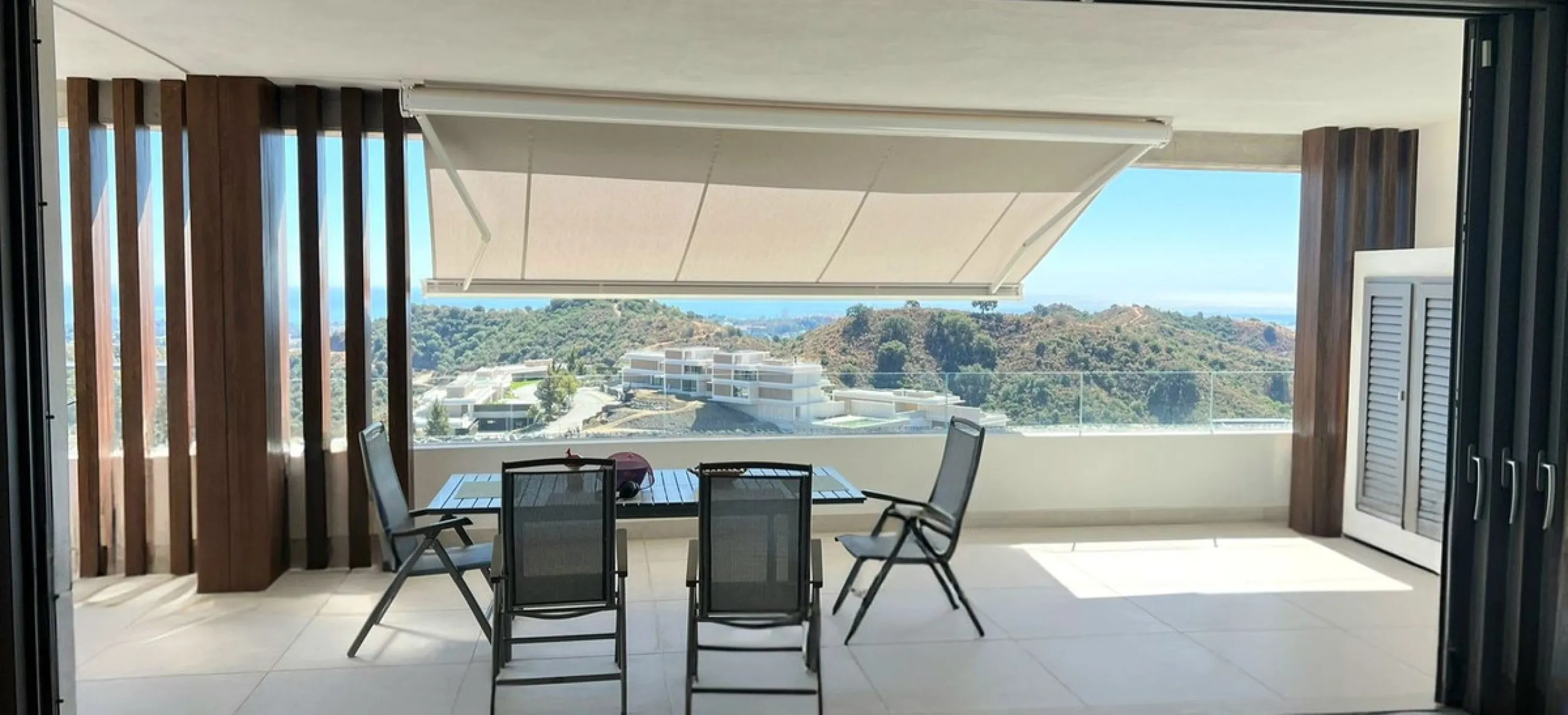 Sensational 3 bedroom corner apartment in Real de la Quinta Quercus Phase