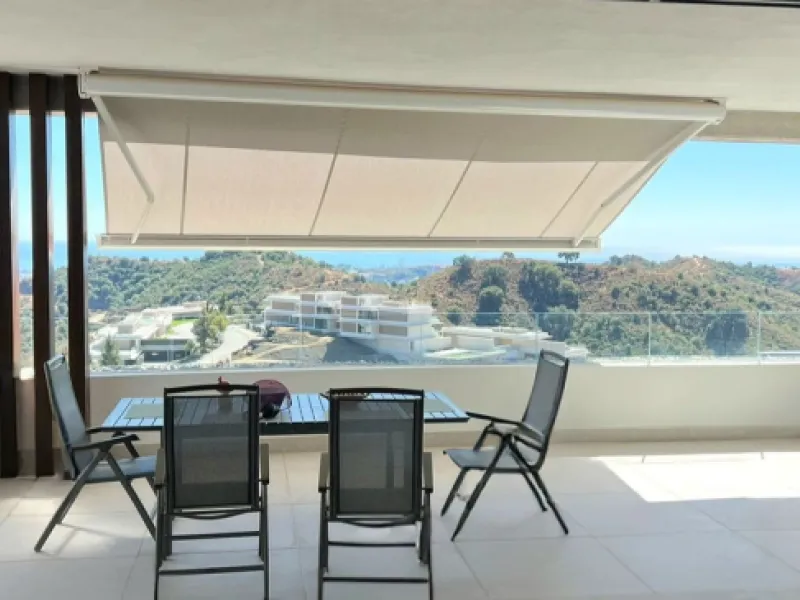 Sensational 3 bedroom corner apartment in Real de la Quinta Quercus Phase