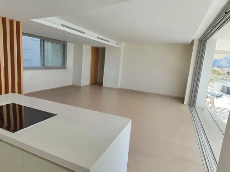 Sensational 3 bedroom corner apartment in Real de la Quinta Quercus Phase