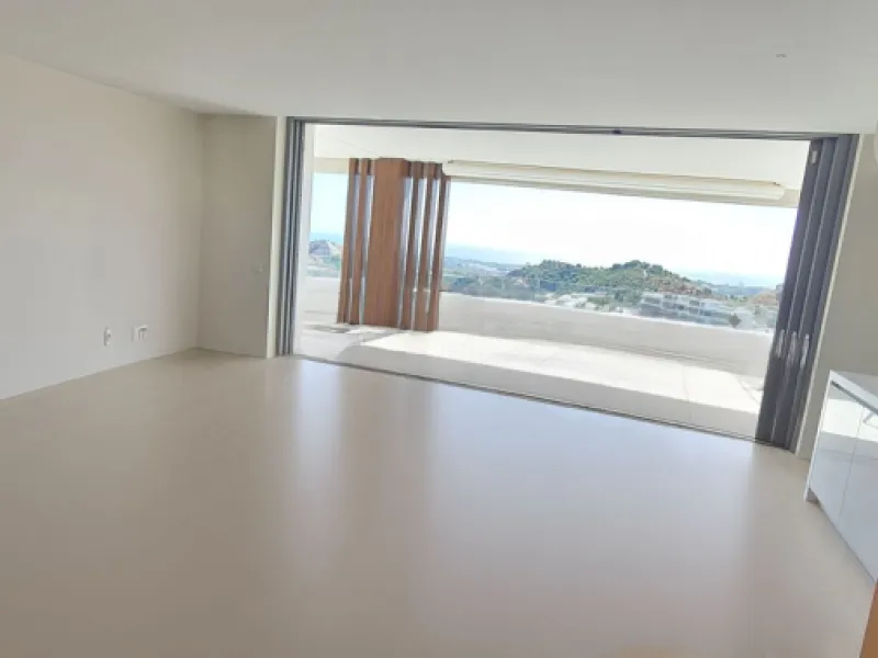 Sensational 3 bedroom corner apartment in Real de la Quinta Quercus Phase