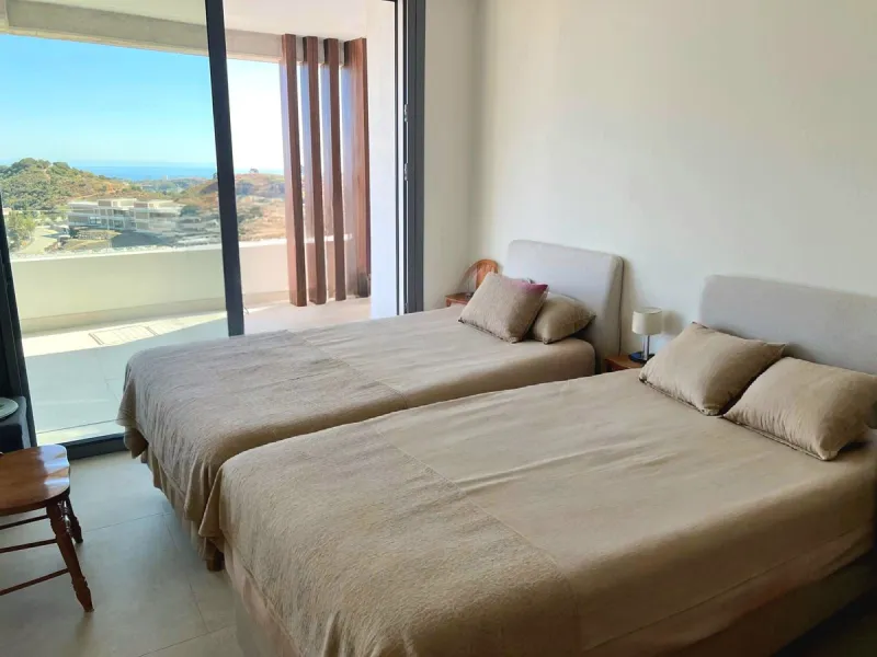 Sensational 3 bedroom corner apartment in Real de la Quinta Quercus Phase