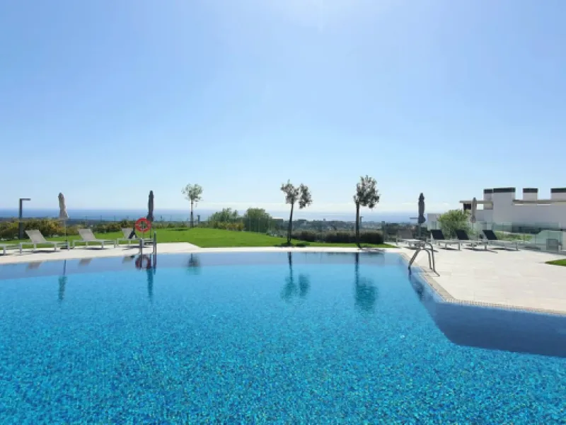 Sensational 3 bedroom corner apartment in Real de la Quinta Quercus Phase