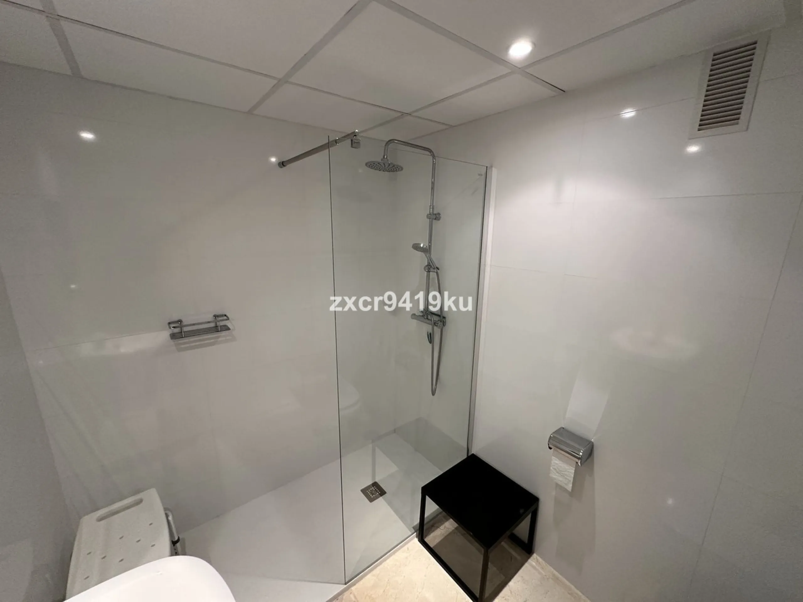 Apartment - Middle Floor Apartment в продаже в Mijas, Málaga. В доме 2 спален и 2 ванных комнат. Площадь дома 122 м²