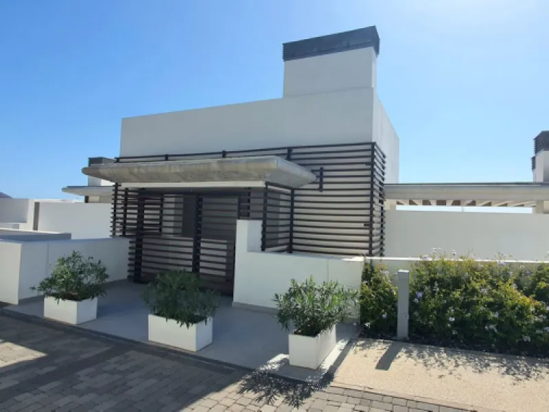 Sensational 3 bedroom corner apartment in Real de la Quinta Quercus Phase