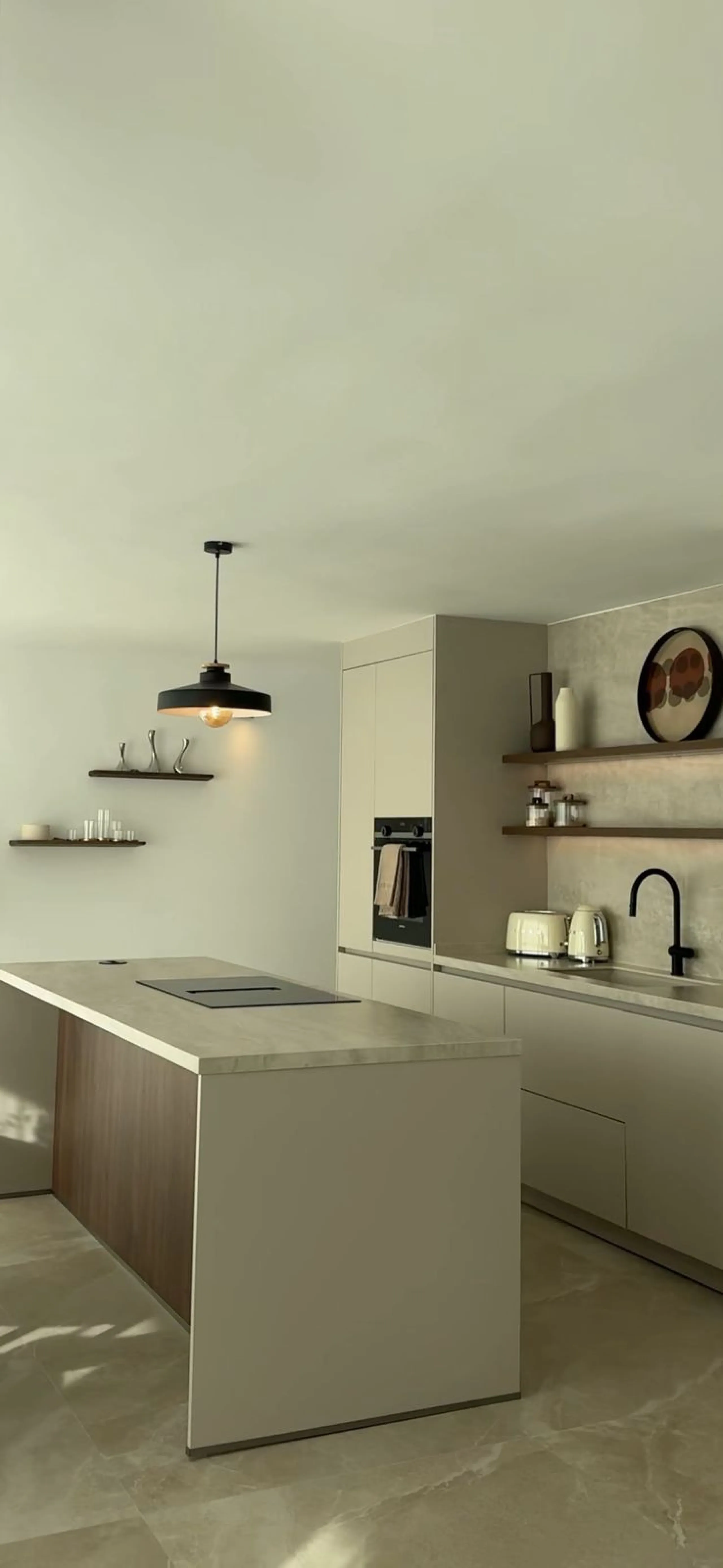 Apartment - Penthouse в продаже в Marbella, Málaga. В доме 3 спален и 3 ванных комнат. Площадь дома 122 м²