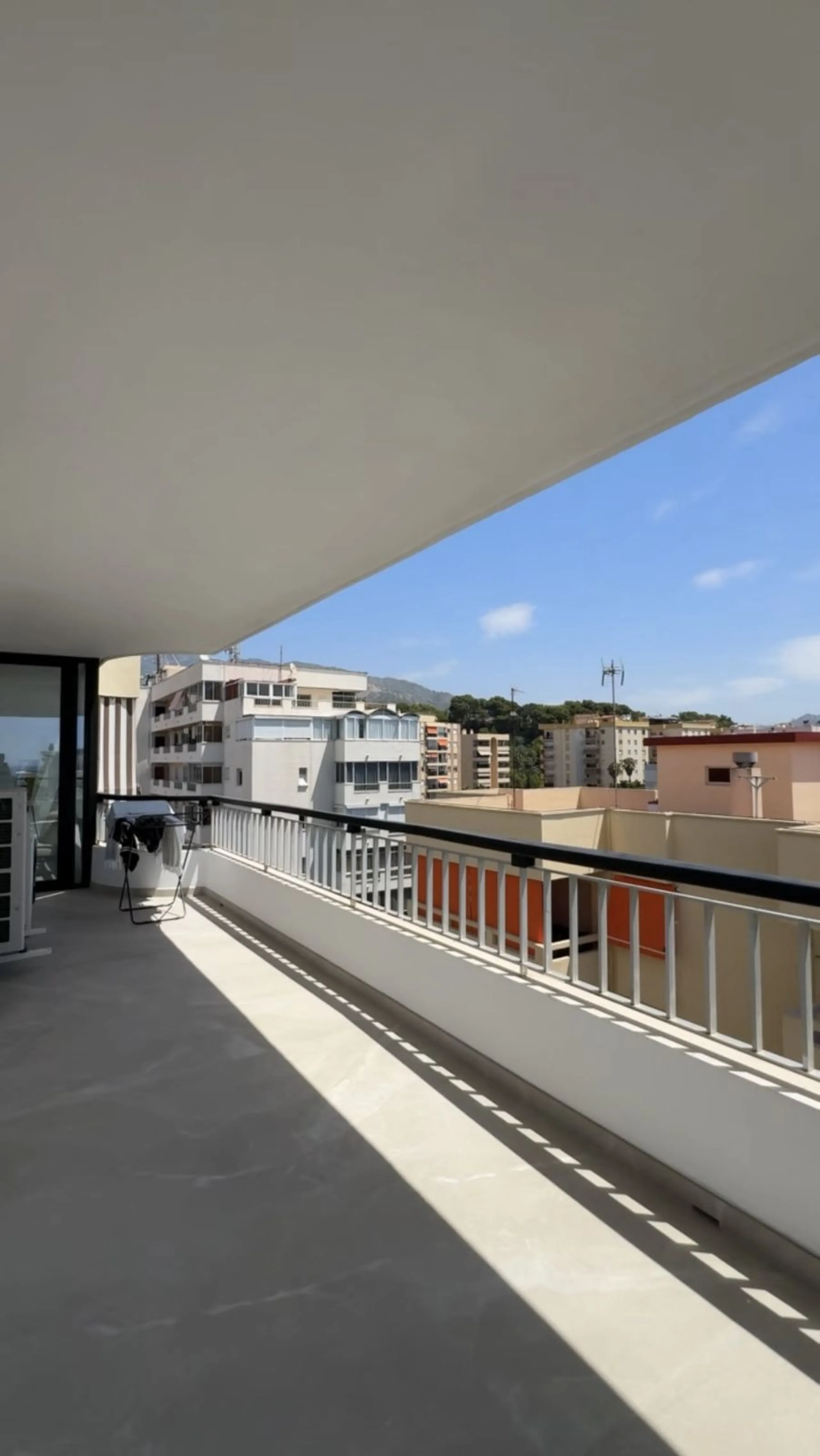Apartment - Penthouse в продаже в Marbella, Málaga. В доме 3 спален и 3 ванных комнат. Площадь дома 122 м²
