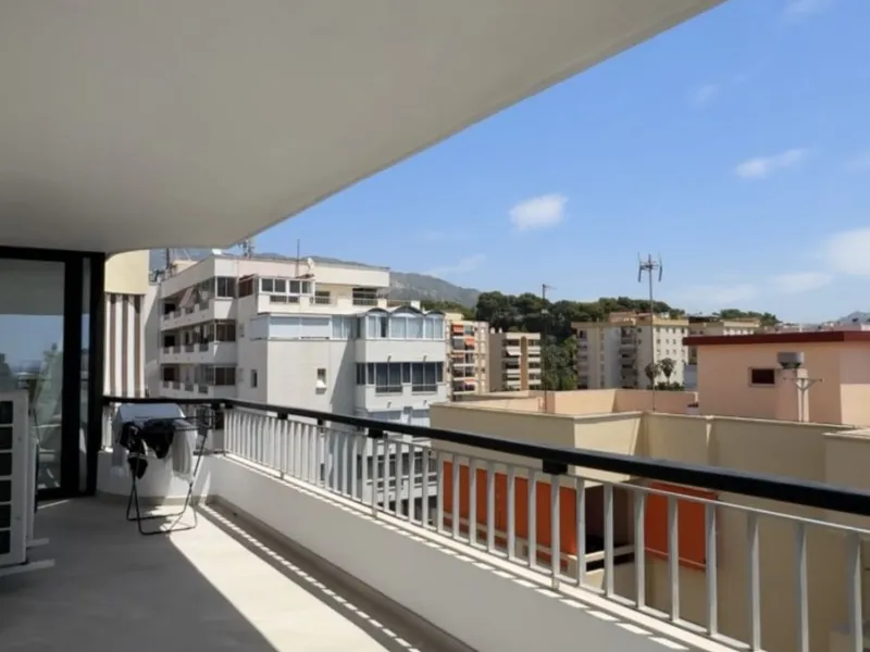 Apartment - Penthouse в продаже в Marbella, Málaga. В доме 3 спален и 3 ванных комнат. Площадь дома 122 м²