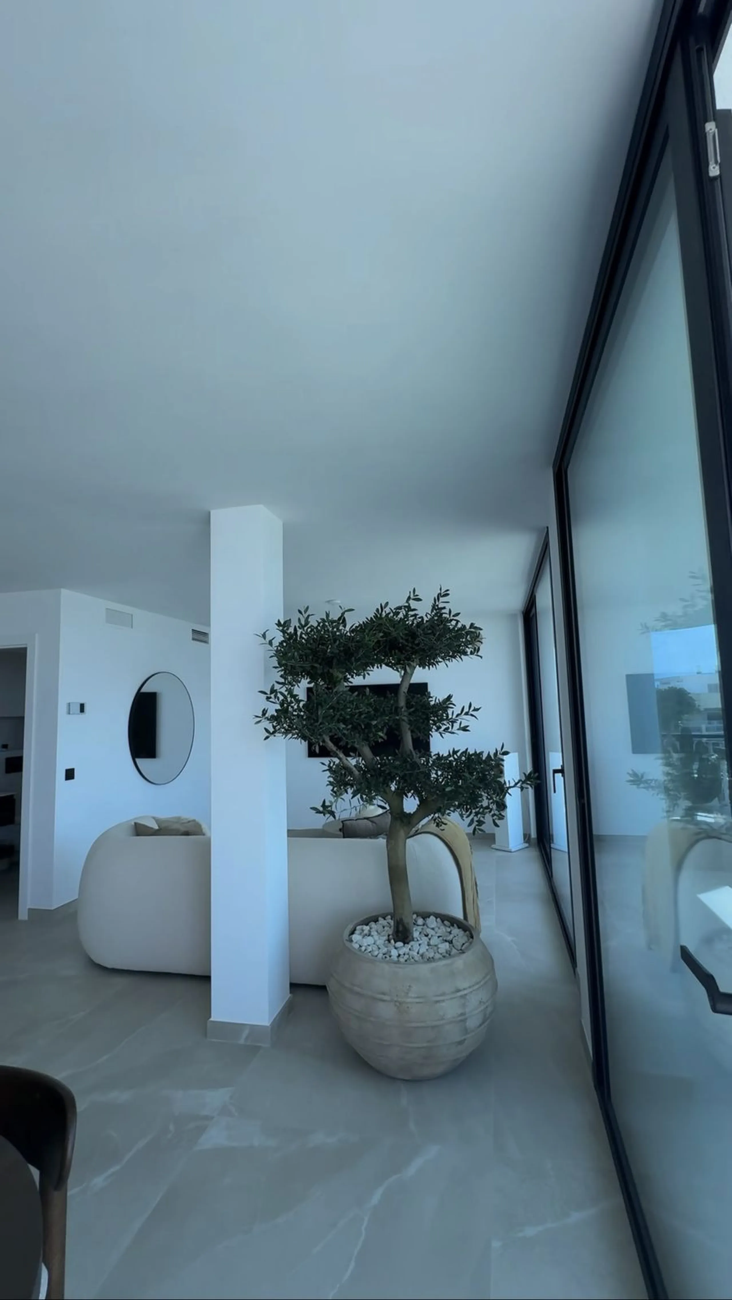 Apartment - Penthouse в продаже в Marbella, Málaga. В доме 3 спален и 3 ванных комнат. Площадь дома 122 м²