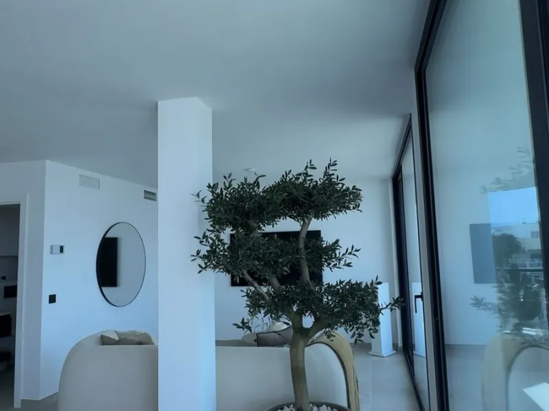 Apartment - Penthouse в продаже в Marbella, Málaga. В доме 3 спален и 3 ванных комнат. Площадь дома 122 м²