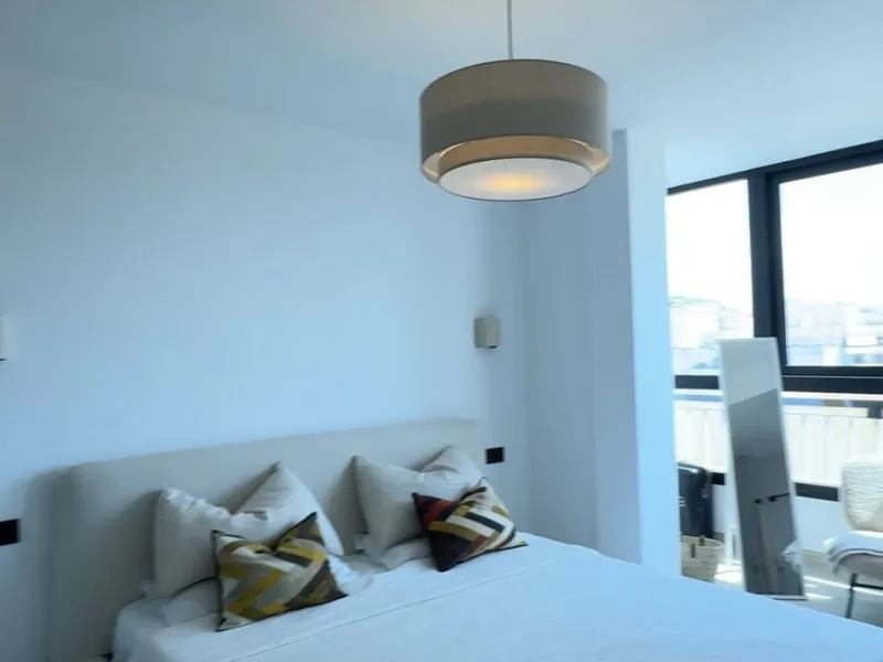 Apartment - Penthouse в продаже в Marbella, Málaga. В доме 3 спален и 3 ванных комнат. Площадь дома 122 м²