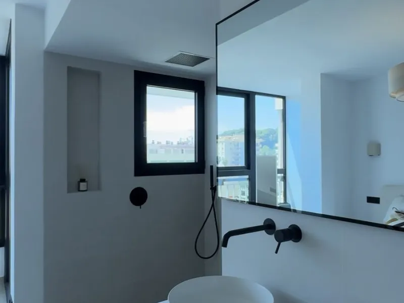 Apartment - Penthouse в продаже в Marbella, Málaga. В доме 3 спален и 3 ванных комнат. Площадь дома 122 м²
