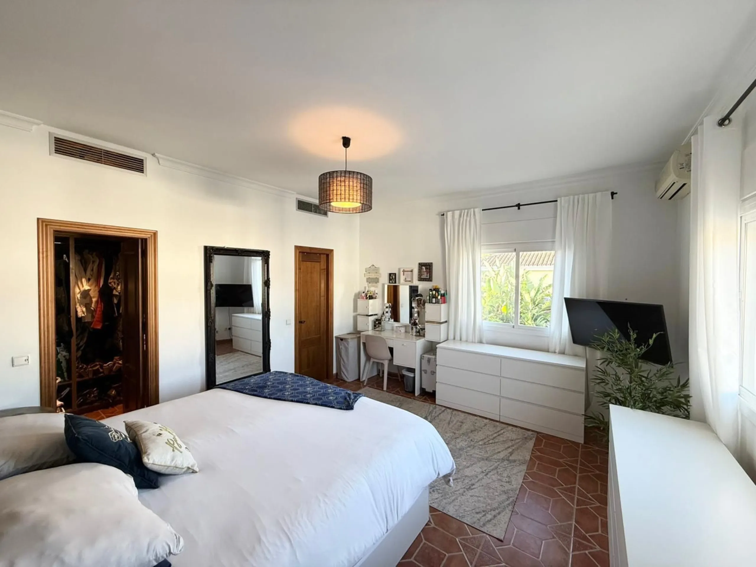 Charming Refurbished Villa in a White Village close to Sotogrande.