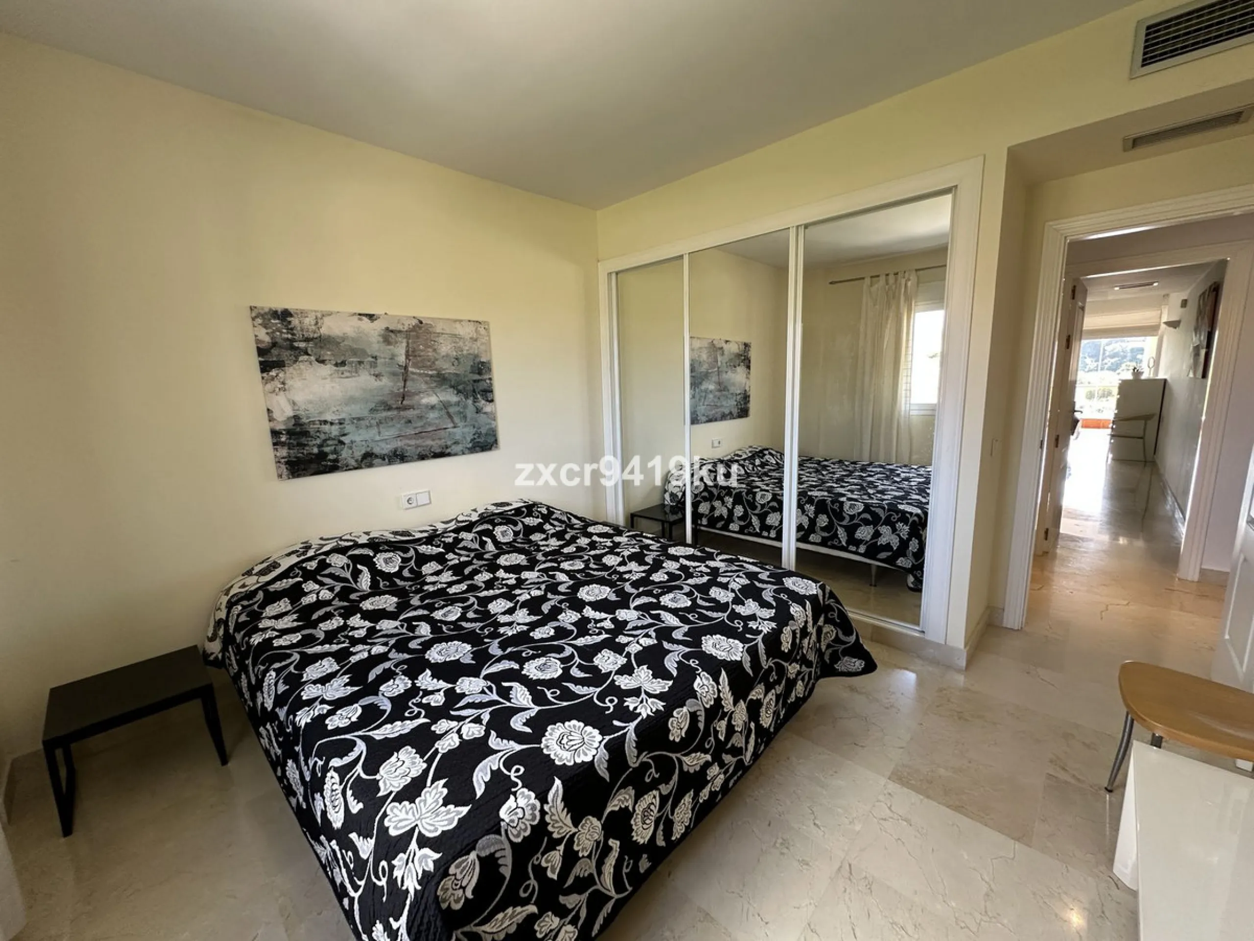 Apartment - Middle Floor Apartment в продаже в Mijas, Málaga. В доме 2 спален и 2 ванных комнат. Площадь дома 122 м²