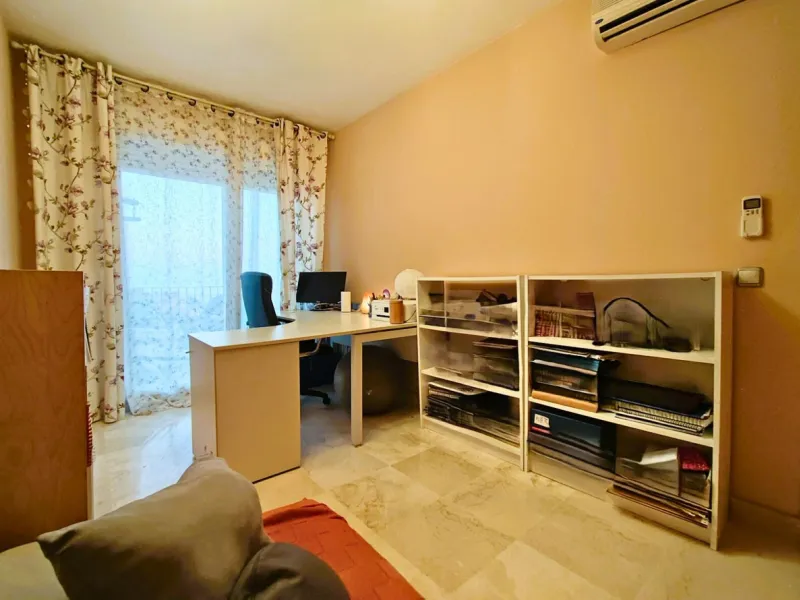 Spacious 5-Bedroom Townhouse with Sea Views in La Paloma, Manilva