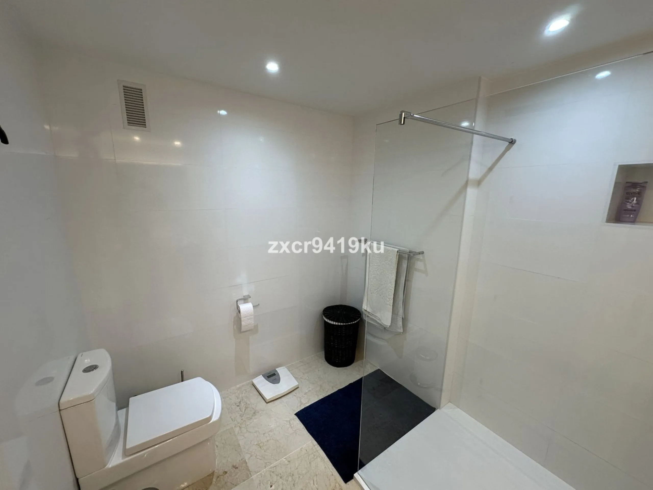 Apartment - Middle Floor Apartment в продаже в Mijas, Málaga. В доме 2 спален и 2 ванных комнат. Площадь дома 122 м²