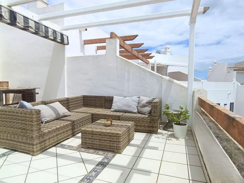 Spacious 5-Bedroom Townhouse with Sea Views in La Paloma, Manilva
