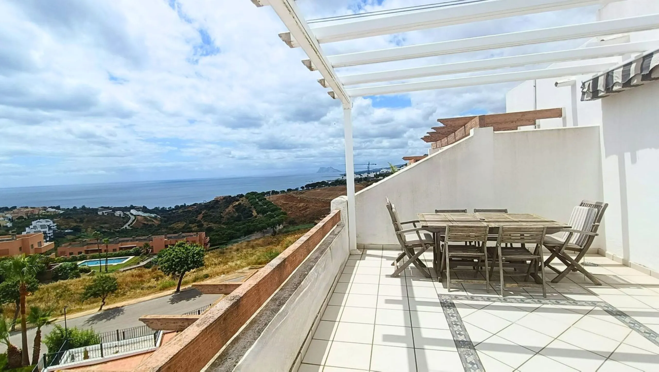 Spacious 5-Bedroom Townhouse with Sea Views in La Paloma, Manilva