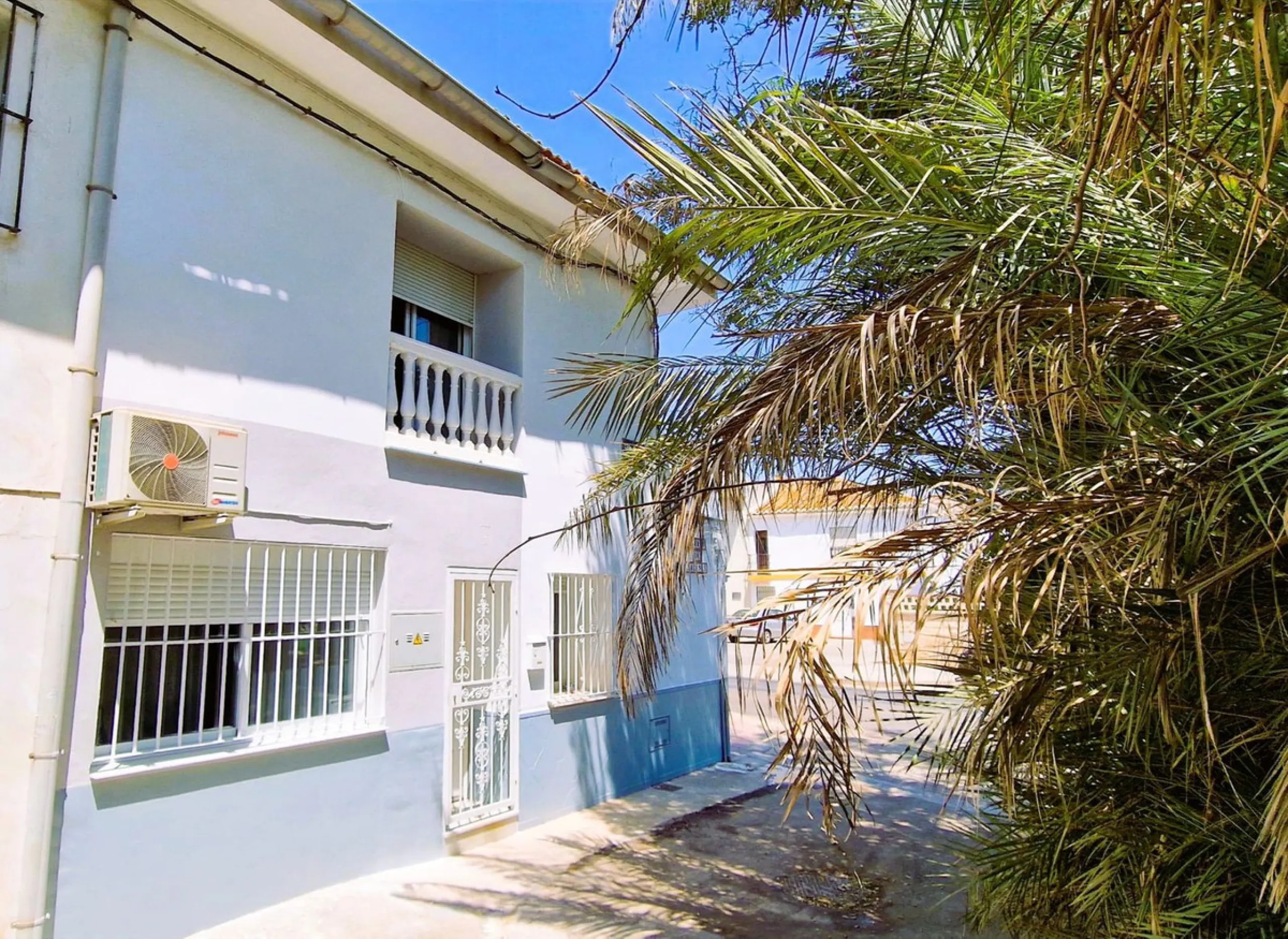 **Recently Renovated Single-Family Home in the Best Area of Town — €335,000