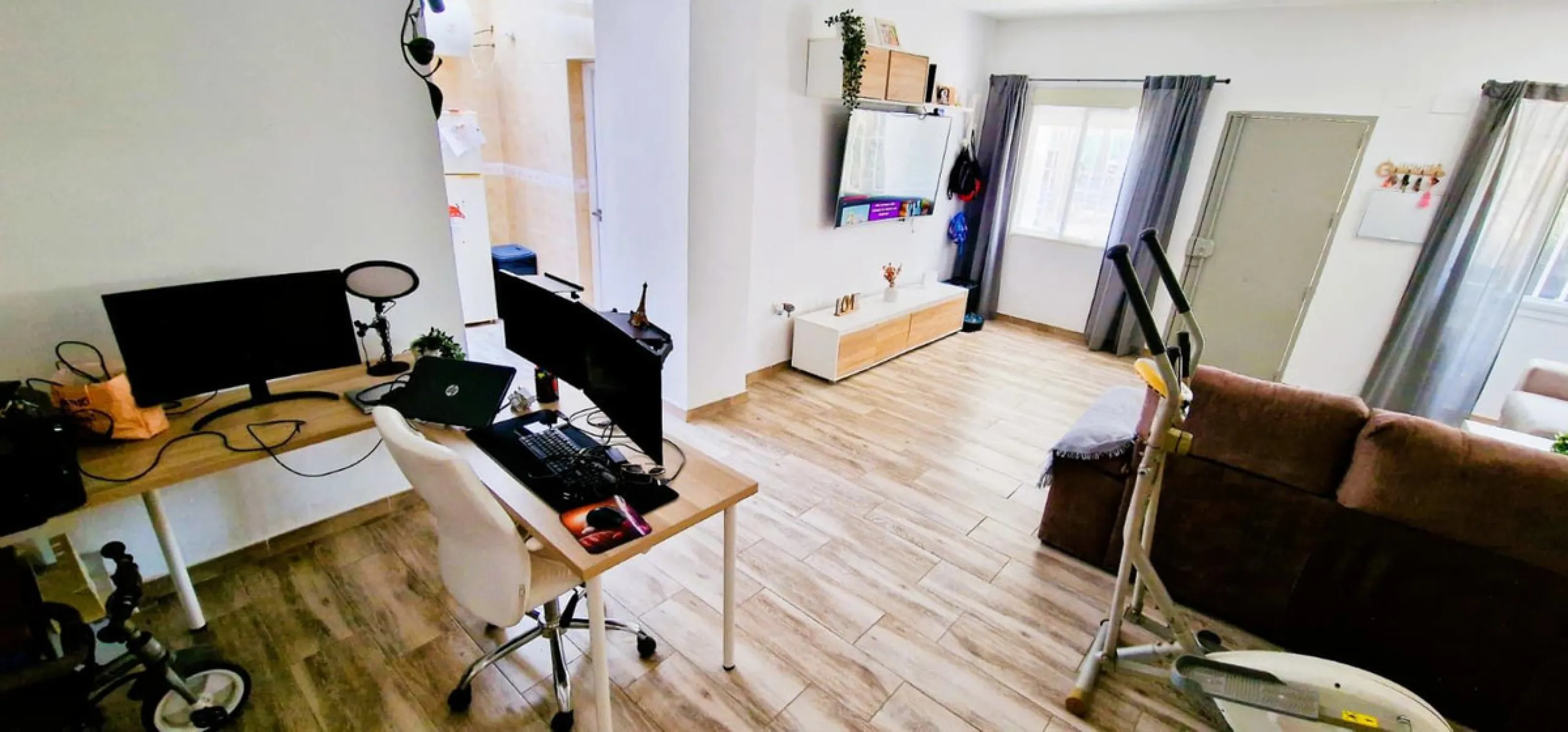 **Recently Renovated Single-Family Home in the Best Area of Town — €335,000