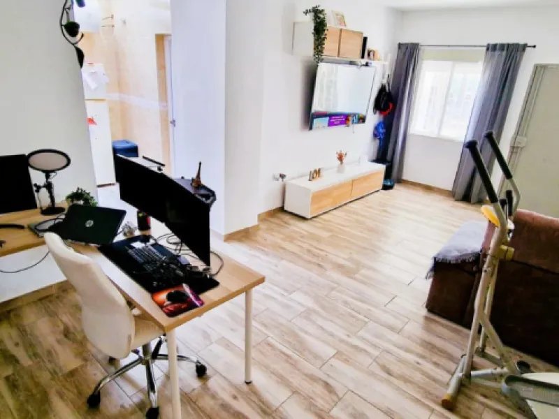 **Recently Renovated Single-Family Home in the Best Area of Town — €335,000