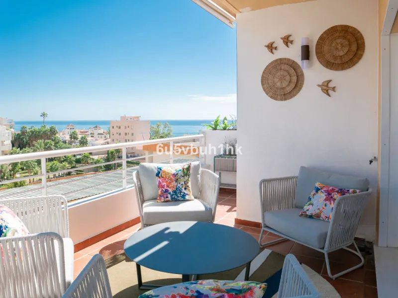 House - Townhouse в продаже в Benalmadena, Málaga. В доме 3 спален и 2 ванных комнат. Площадь дома 150 м². Площадь участка 100 м²