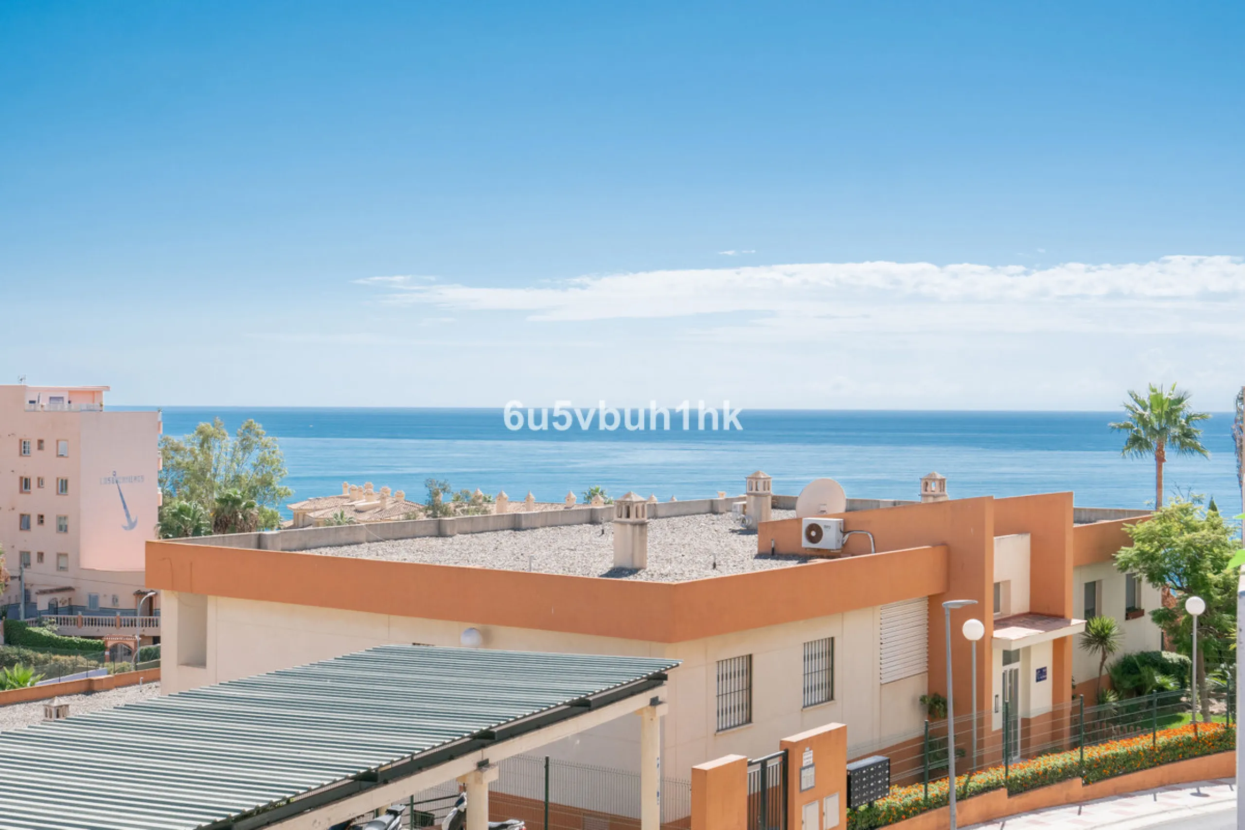 House - Townhouse в продаже в Benalmadena, Málaga. В доме 3 спален и 2 ванных комнат. Площадь дома 150 м². Площадь участка 100 м²