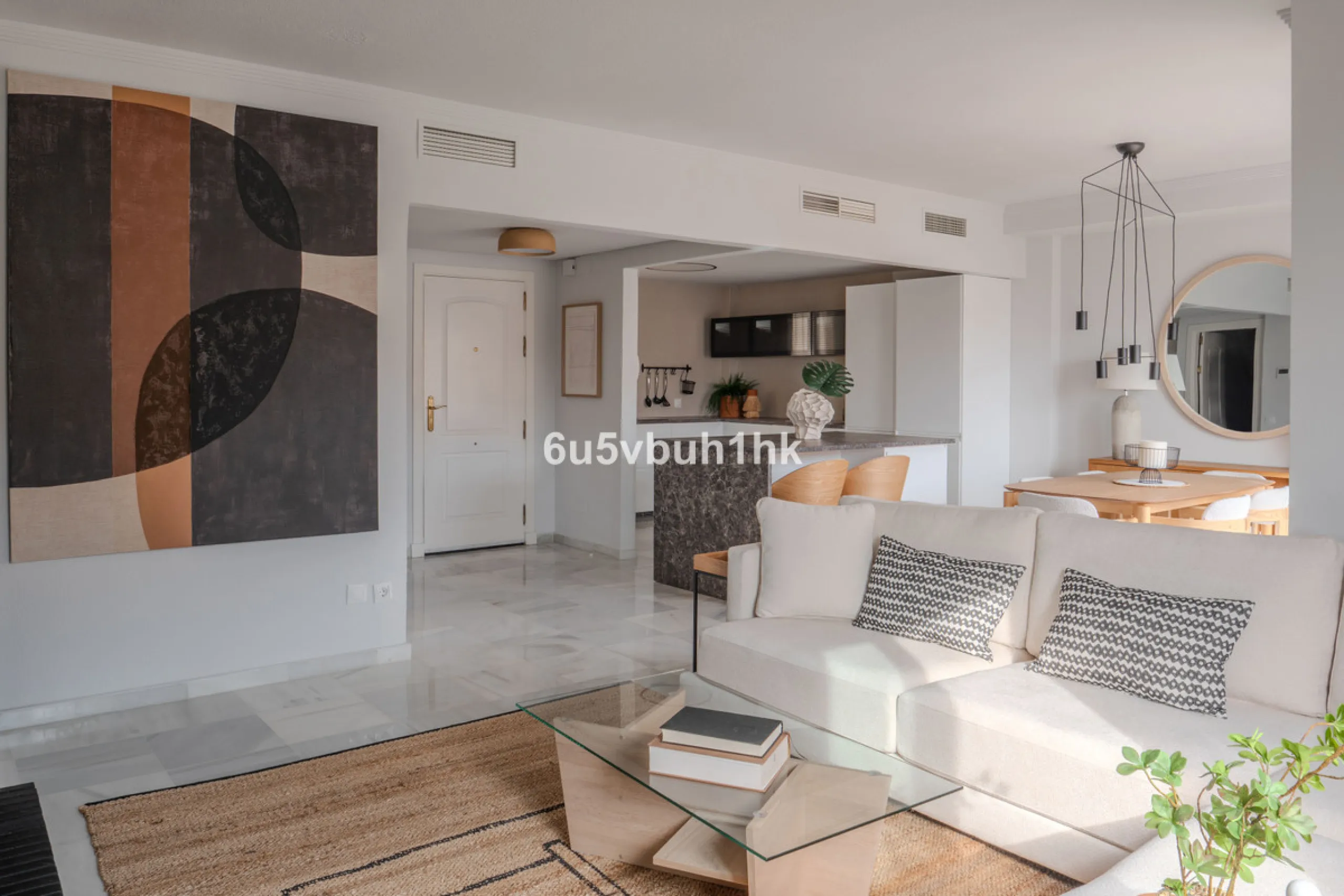 House - Townhouse в продаже в Benalmadena, Málaga. В доме 3 спален и 2 ванных комнат. Площадь дома 150 м². Площадь участка 100 м²