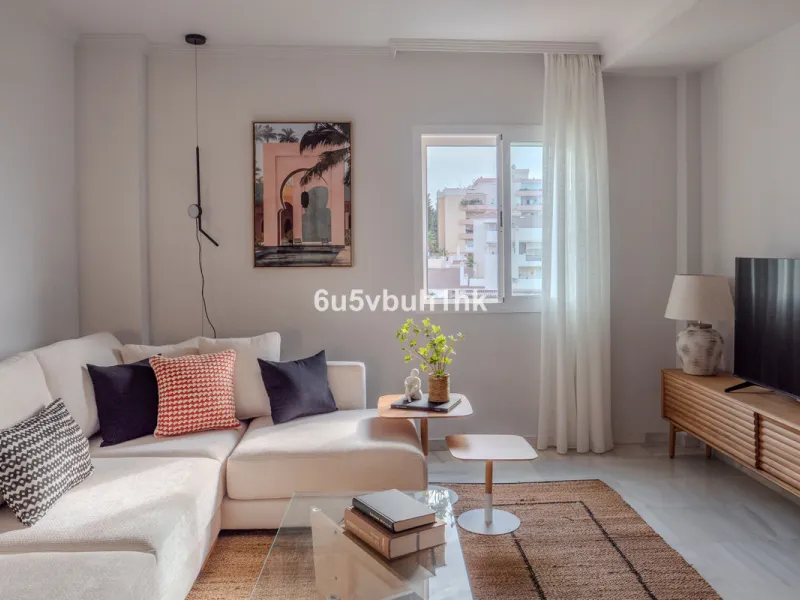 House - Townhouse в продаже в Benalmadena, Málaga. В доме 3 спален и 2 ванных комнат. Площадь дома 150 м². Площадь участка 100 м²